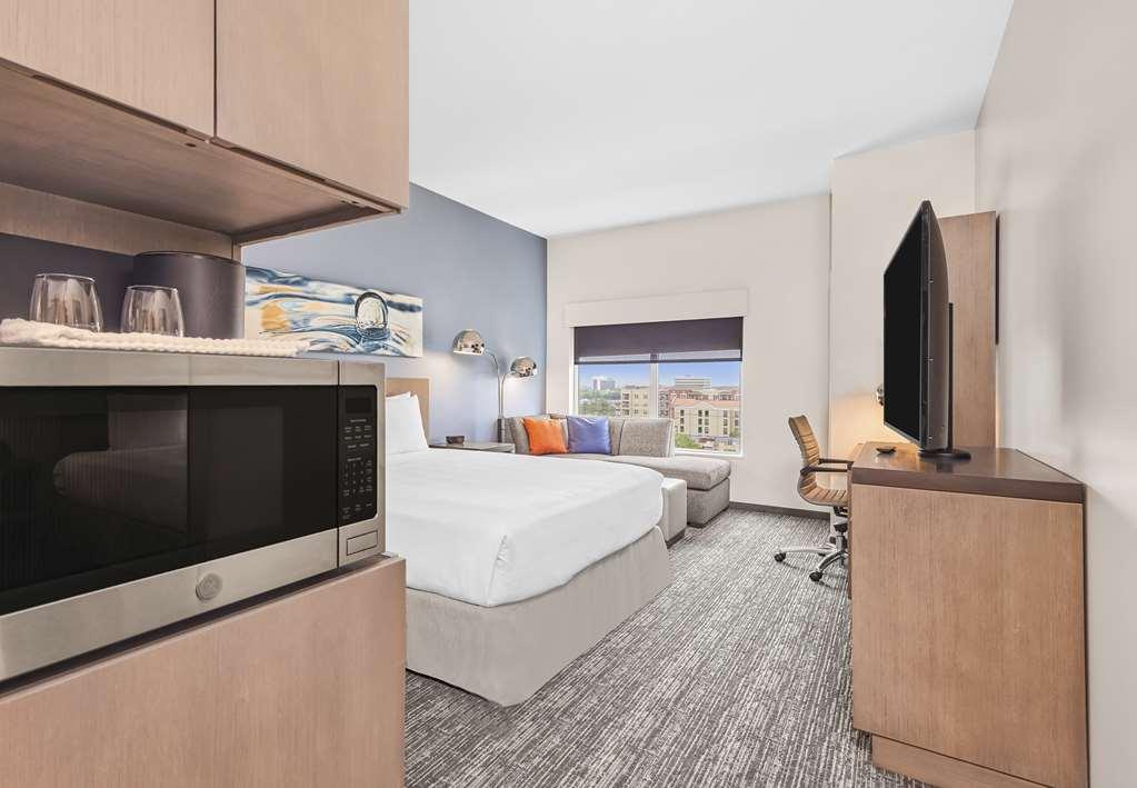 Hyatt House Houston Medical Center Hotel Room photo