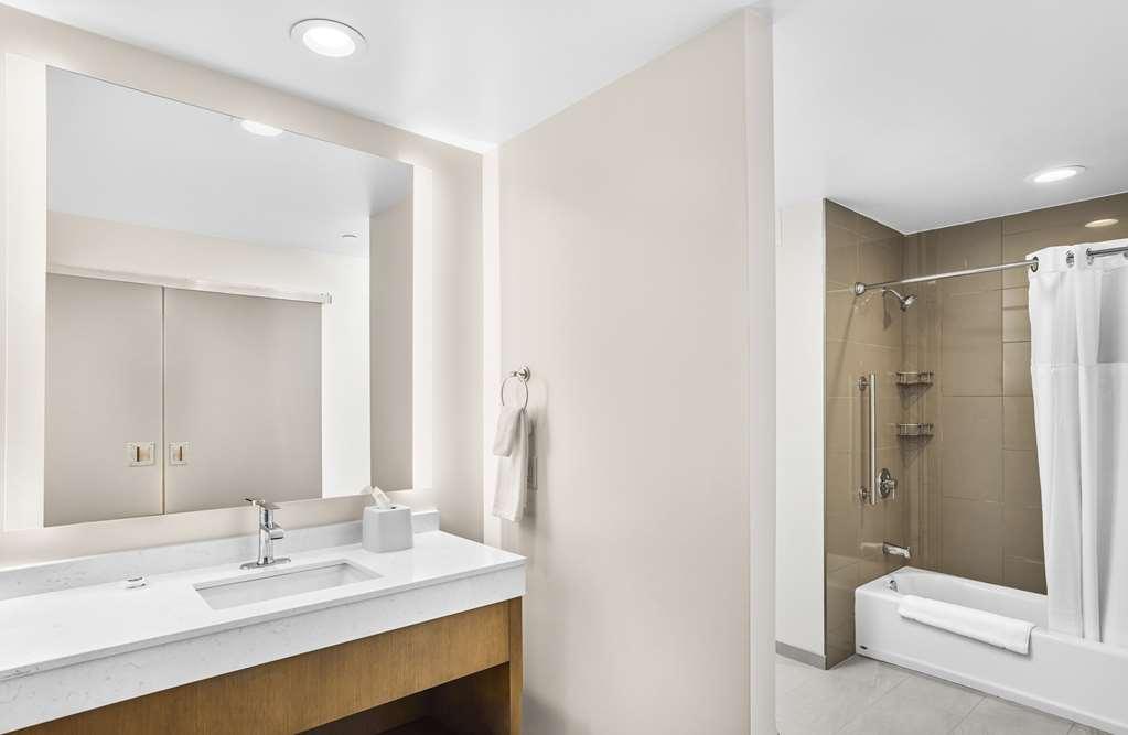Hyatt House Houston Medical Center Hotel Room photo